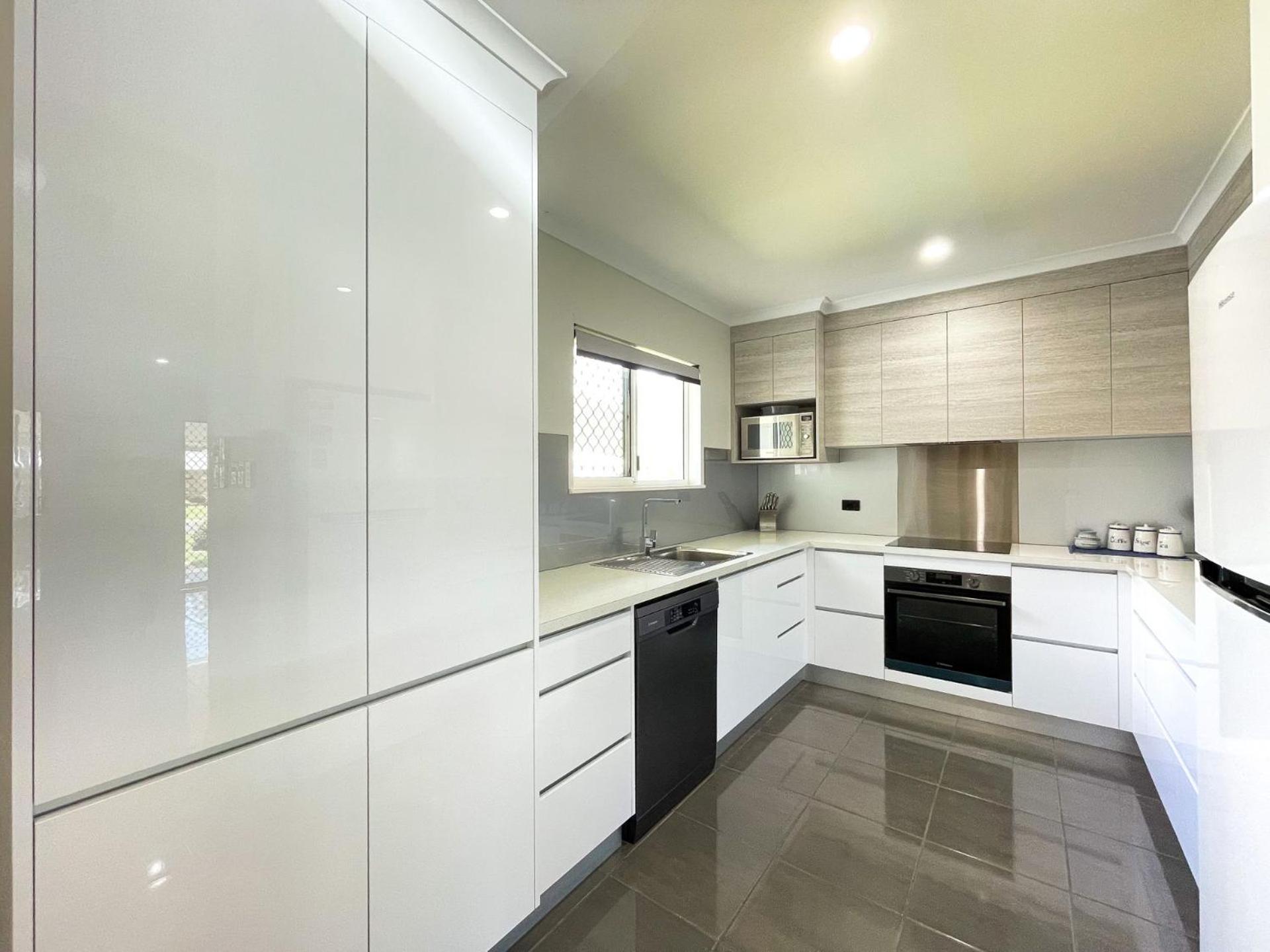 Beach House On Burrum- Close To Beach- 3Br- Wifi-Foxtel วูดเกท ภายนอก รูปภาพ
