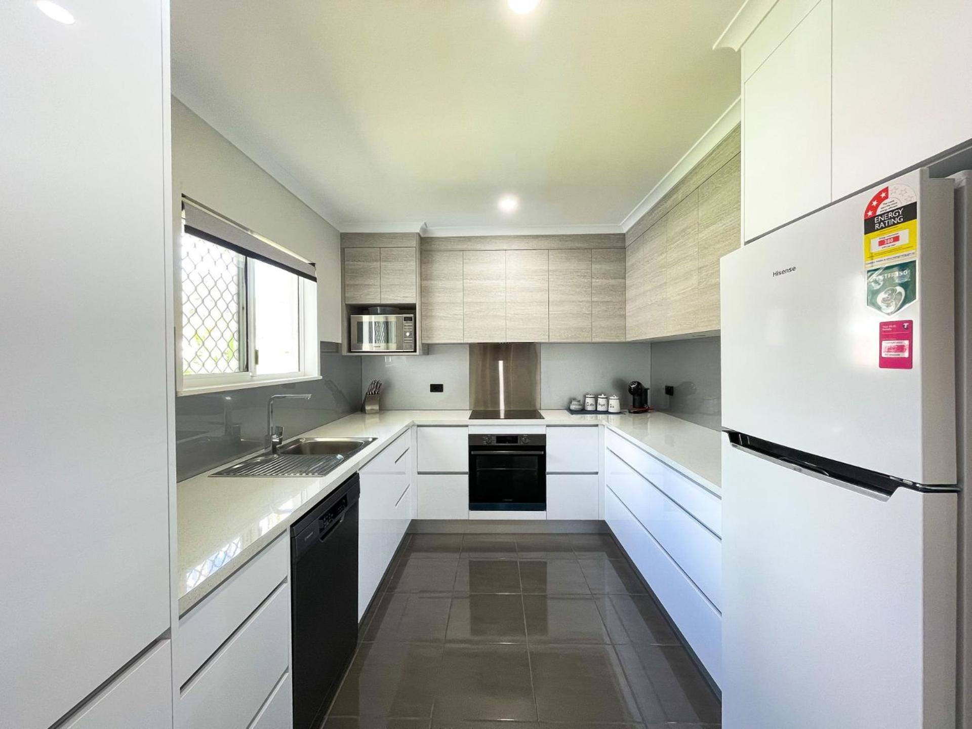 Beach House On Burrum- Close To Beach- 3Br- Wifi-Foxtel วูดเกท ภายนอก รูปภาพ
